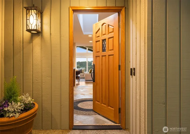 Photo 3 of Single family home for sale at 13244 Woodinville Redmond Rd Ne, Redmond, WA 98052 | MLS# NWM2534936 | Listing updated on 2026-09-21