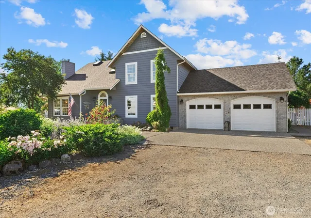 Photo 4 of Single family home for sale at 22285 Cully Rd, Sedro Woolley, WA 98284 | MLS# NWM2535027 | Listing updated on 2026-10-01