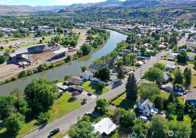 Photo 1 of Single family home for sale at 534 Dewberry Ave E, Omak, WA 98841 | MLS# NWM2535047 | Listing updated on 2026-09-21