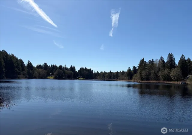Photo 3 of Single family home for sale at 7129 Munn Lake Dr SE, Tumwater, WA 98501 | MLS# NWM2535053 | Listing updated on 2026-09-24