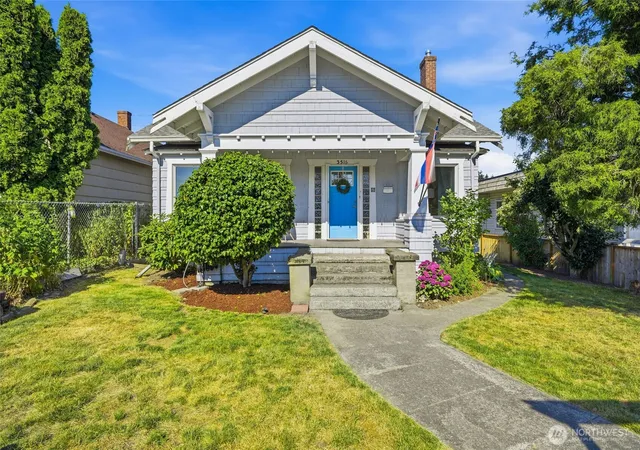 Photo 2 of Sale Pending at 3516 Hoyt Ave, Everett, WA 98201 | MLS# NWM2535142 | Listing updated on 2026-09-25
