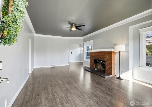 Photo 3 of Sale Pending at 3516 Hoyt Ave, Everett, WA 98201 | MLS# NWM2535142 | Listing updated on 2026-09-25