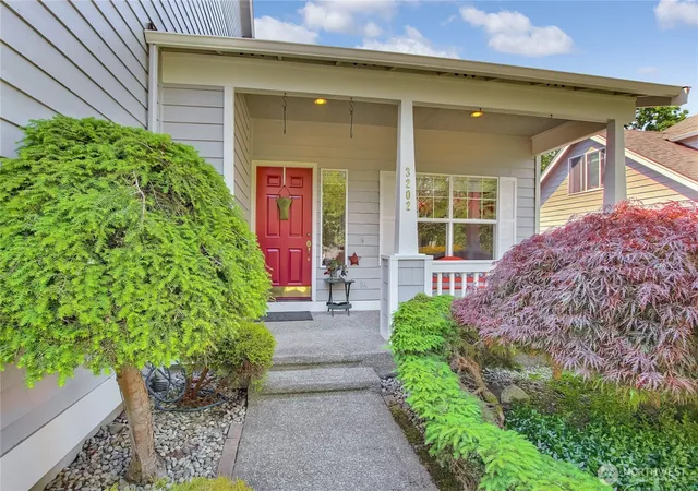 Photo 3 of Single family home for sale at 3202 Parkside Cir NE, Tacoma, WA 98422 | MLS# NWM2535165 | Listing updated on 2026-09-28