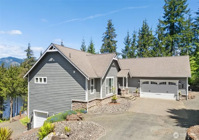 Photo 3 of Single family home for sale at 341 W Reeves Hl Dr, Shelton, WA 98584 | MLS# NWM2535191 | Listing updated on 2026-09-28