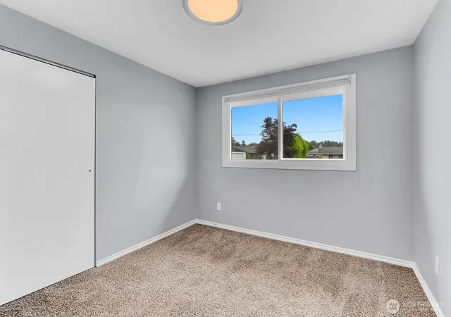 Photo 4 of Single family home for sale at 24415 14th Avenue S, Des Moines, WA 98198 | MLS# NWM2535202 | Listing updated on 2026-10-02