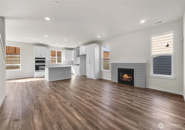 Photo 2 of Single family home for sale at 3975 Flt Top Dr, Bremerton, WA 98312 | MLS# NWM2535204 | Listing updated on 2026-09-27
