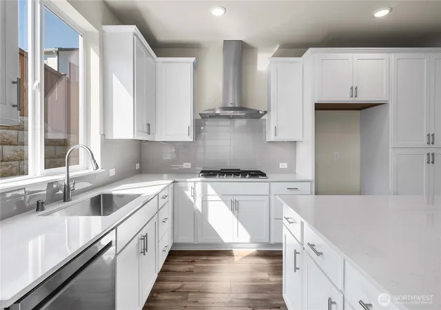Photo 3 of Single family home for sale at 3975 Flt Top Dr, Bremerton, WA 98312 | MLS# NWM2535204 | Listing updated on 2026-09-27