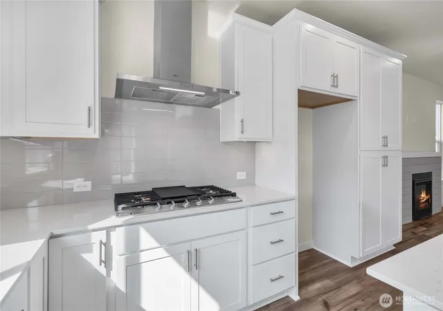 Photo 4 of Single family home for sale at 3975 Flt Top Dr, Bremerton, WA 98312 | MLS# NWM2535204 | Listing updated on 2026-09-27