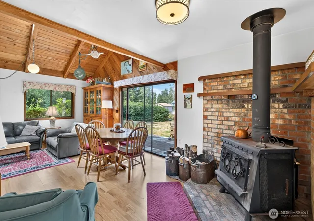 Photo 3 of Single family home for sale at 1907 194th Street, Long Beach, WA 98631 | MLS# NWM2535205 | Listing updated on 2026-09-21