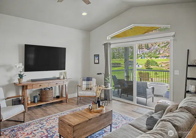 Photo 4 of Single family home for sale at 22 Frontage Rd, Pateros, WA 98846 | MLS# NWM2535211 | Listing updated on 2026-09-21