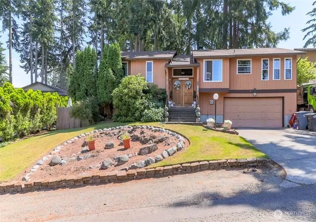 Photo 1 of Single family home for sale at 3542 71st Avenue W, University Place, WA 98466 | MLS# NWM2535247 | Listing updated on 2026-09-21
