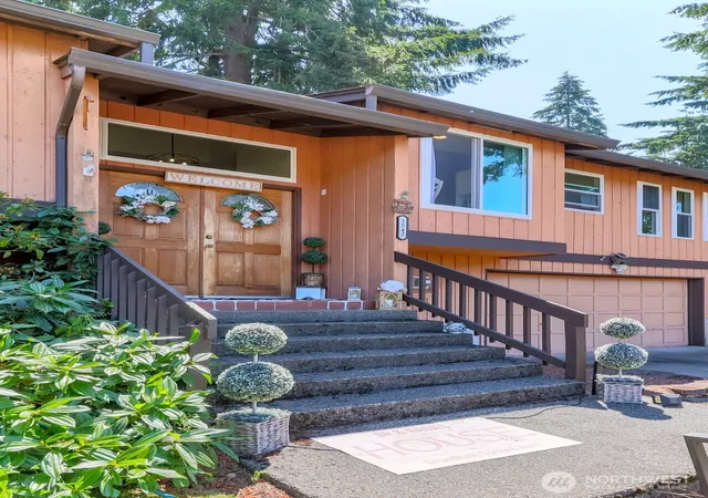 Photo 3 of Single family home for sale at 3542 71st Avenue W, University Place, WA 98466 | MLS# NWM2535247 | Listing updated on 2026-09-21