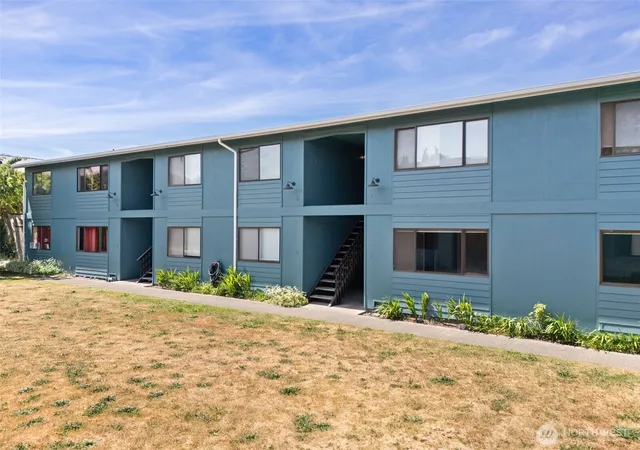Photo 4 of Multi family home for sale at 2938 E Walnut St, Port Angeles, WA 98362 | MLS# NWM2535283 | Listing updated on 2026-09-21