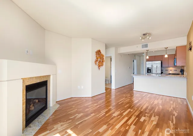 Photo 4 of Condo for sale at 819 Virginia St #2606, Seattle, WA 98101 | MLS# NWM2535288 | Listing updated on 2026-09-21