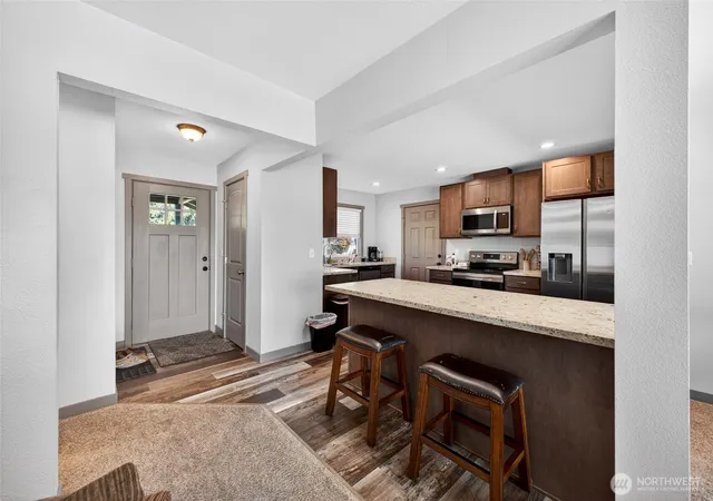 Photo 4 of House for sale at 11605 67th Avenue E, Puyallup, WA 98373 | MLS# NWM2535378 | Listing updated on 2026-09-21
