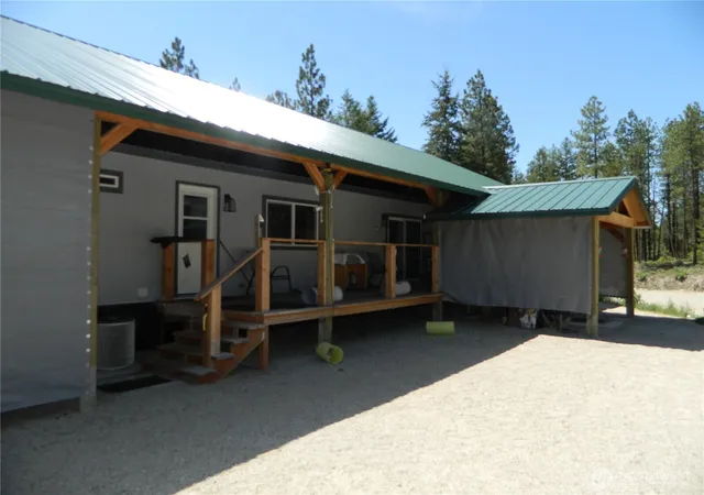Photo 3 of Manufactured home for sale at 16 Summit Lake Rd, Tonasket, WA 98855 | MLS# NWM2535379 | Listing updated on 2026-09-21