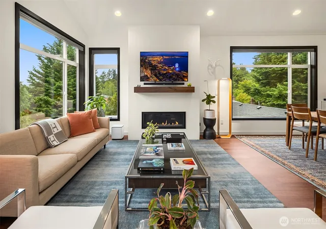 Photo 2 of Sale Pending at 311 34th Avenue E, Seattle, WA 98112 | MLS# NWM2535453 | Listing updated on 2026-09-25