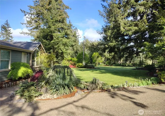 Photo 3 of Manufactured home for sale at 12443 133rd Avenue Se, Rainier, WA 98576 | MLS# NWM2535475 | Listing updated on 2026-09-29