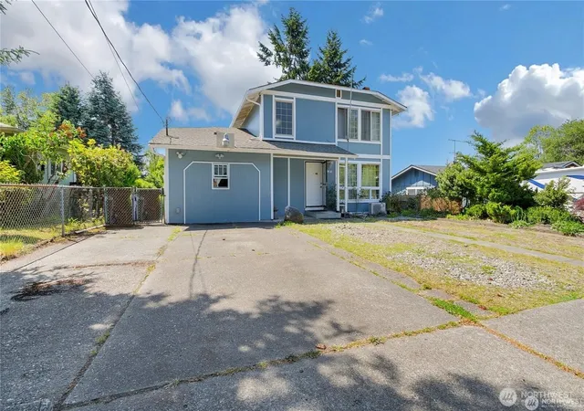Photo 3 of Single family home for sale at 7412 E East St, Tacoma, WA 98404 | MLS# NWM2535491 | Listing updated on 2026-09-21
