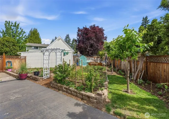 Photo 4 of Sale Pending at 6878 Helena Dr NE, Bremerton, WA 98311 | MLS# NWM2535509 | Listing updated on 2026-09-24