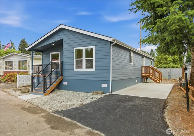 Photo 1 of Manufactured home for sale at 1510 Maple Ln #5, Kent, WA 98030 | MLS# NWM2535529 | Listing updated on 2026-09-21