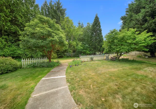 Photo 3 of Single family home for sale at 866 SE Somers Dr, Shelton, WA 98584 | MLS# NWM2535540 | Listing updated on 2026-09-21
