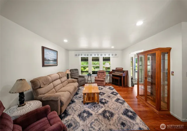 Photo 4 of Single family home for sale at 866 SE Somers Dr, Shelton, WA 98584 | MLS# NWM2535540 | Listing updated on 2026-09-21