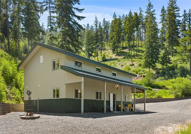 Photo 3 of Single family home for sale at 1321 Hazelnut Ln, Cle Elum, WA 98922 | MLS# NWM2535542 | Listing updated on 2026-09-21