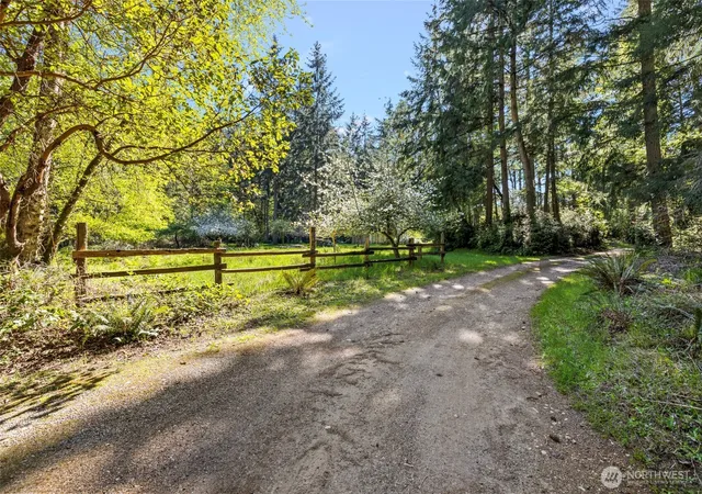 Photo 3 of Single family home for sale at 28525 143rd Avenue Sw, Vashon, WA 98070 | MLS# NWM2535544 | Listing updated on 2026-09-25