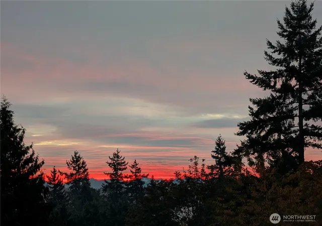 Photo 3 of Single family home for sale at 16407 Ne 44th Way, Redmond, WA 98052 | MLS# NWM2535573 | Listing updated on 2026-09-20