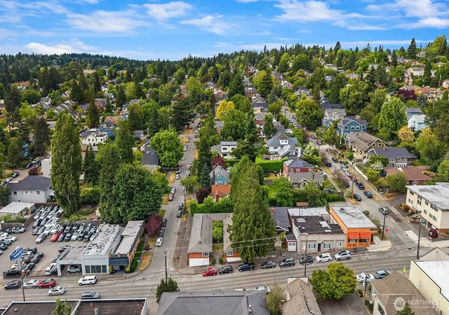 Photo 4 of Multi family home for sale at 2800 NE 55th Street, Seattle, WA 98105 | MLS# NWM2535620 | Listing updated on 2026-09-30