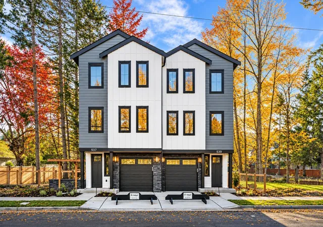Photo 1 of Townhouse for sale at 537 Nw Juniper St, Issaquah, WA 98027 | MLS# NWM2535639 | Listing updated on 2026-10-29