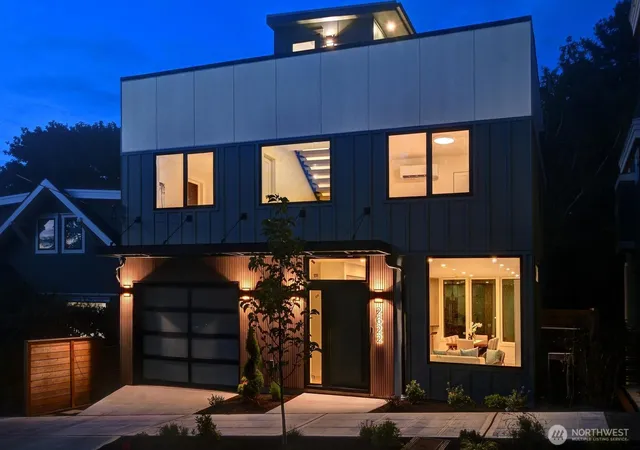 Photo 2 of Single family home for sale at 2622 Mayfair Ave N, Seattle, WA 98109 | MLS# NWM2535662 | Listing updated on 2026-10-01