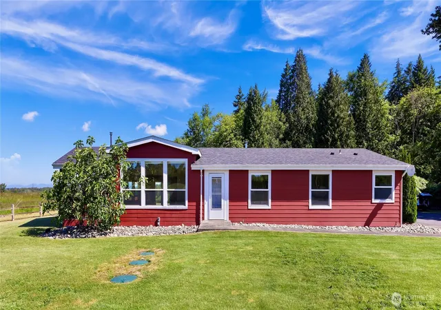Photo 2 of Manufactured home for sale at 4004 Brown Rd, Ferndale, WA 98248 | MLS# NWM2535714 | Listing updated on 2026-09-21