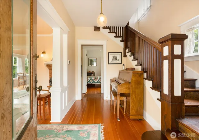Photo 3 of Single family home for sale at 803 G St, Centralia, WA 98531 | MLS# NWM2535724 | Listing updated on 2026-10-02