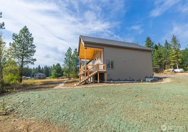 Photo 4 of Single family home for sale at 108 Bitterroot Ln, Ronald, WA 98940 | MLS# NWM2535734 | Listing updated on 2026-09-25