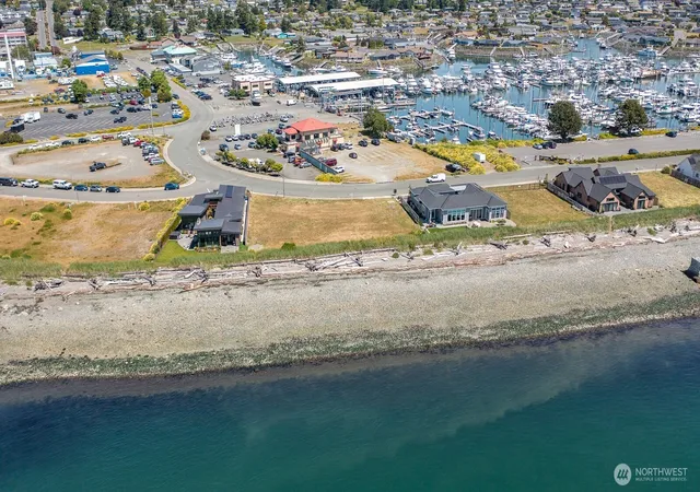 Photo 2 of Single family home for sale at 2207 Skyline Way, Anacortes, WA 98221 | MLS# NWM2535851 | Listing updated on 2026-09-21