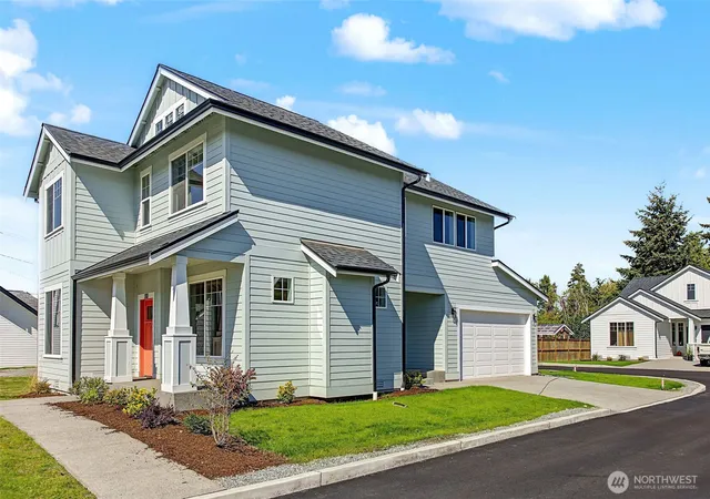 Photo 4 of Single family home for sale at 1101 W Pioneer, Puyallup, WA 98371 | MLS# NWM2535852 | Listing updated on 2026-09-19