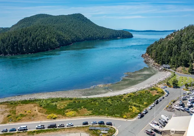 Photo 2 of Single family home for sale at 5915 Flounder Bay Ln, Anacortes, WA 98221 | MLS# NWM2535853 | Listing updated on 2026-09-21