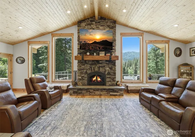 Photo 3 of Single family home for sale at 92 Broken O Ln, Leavenworth, WA 98826 | MLS# NWM2535859 | Listing updated on 2026-09-21