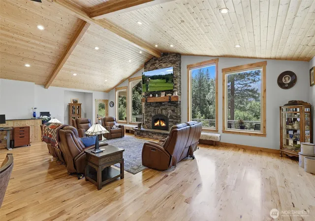 Photo 3 of Single family home for sale at 92 Broken O Ln, Leavenworth, WA 98826 | MLS# NWM2535859 | Listing updated on 2026-09-21