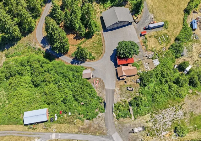Photo 3 of Single family home for sale at 40 Broken O Ln, Leavenworth, WA 98826 | MLS# NWM2535861 | Listing updated on 2026-09-21