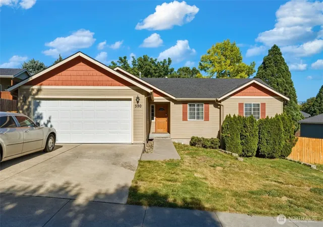 Single family home for sale at 390 Austin St, Walla Walla, WA 99362 | MLS# NWM2535868