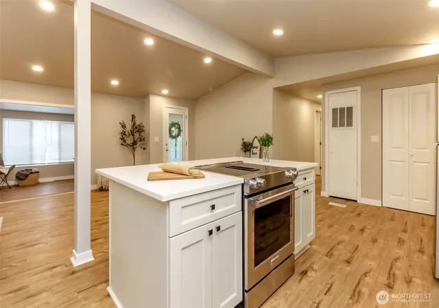 Photo 3 of Manufactured home for sale at 22065 106th Place Se #75, Kent, WA 98031 | MLS# NWM2535883 | Listing updated on 2026-09-23