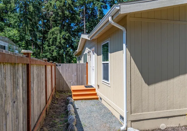 Photo 2 of Manufactured home for sale at 4355 Northgate Dr, Oak Harbor, WA 98277 | MLS# NWM2535922 | Listing updated on 2026-09-21