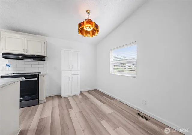 Photo 4 of Manufactured home for sale at 1507 198 Place, Long Beach, WA 98631 | MLS# NWM2535963 | Listing updated on 2026-09-21