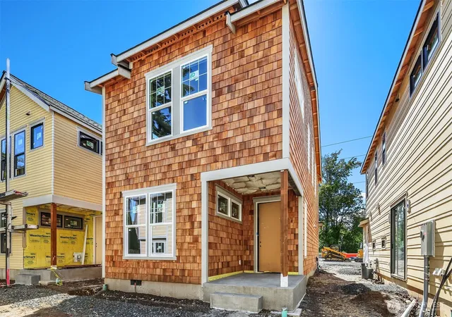 Photo 2 of Condo for sale at 12511 Ne 94th Street, Kirkland, WA 98033 | MLS# NWM2535982 | Listing updated on 2026-09-05
