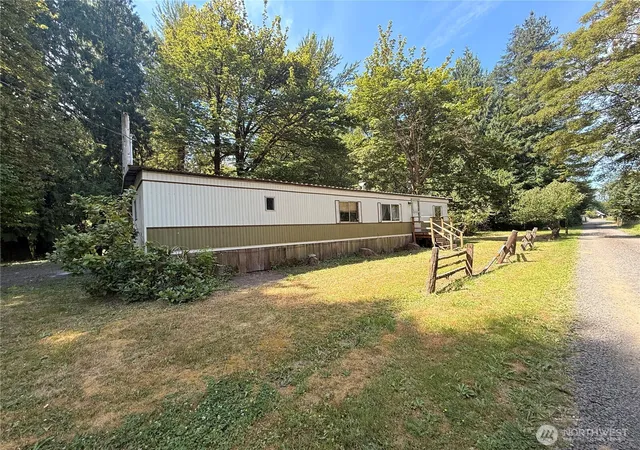 Photo 4 of Manufactured home for sale at 124 03 Mckay, Randle, WA 98377 | MLS# NWM2536003 | Listing updated on 2026-09-25