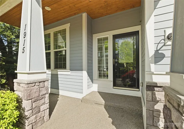 Photo 2 of Single family home for sale at 1915 10th Street Pl Sw, Puyallup, WA 98371 | MLS# NWM2536033 | Listing updated on 2026-09-21