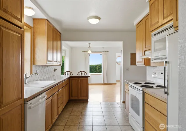 Photo 2 of Single family home for sale at 13608 Wide Holw Rd, Yakima, WA 98908 | MLS# NWM2536072 | Listing updated on 2026-09-21